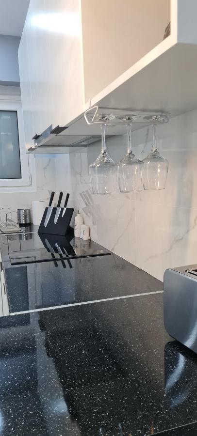 Cozy Apartment With Garden Near Town Center, Fully Renovated. 雅典 外观 照片